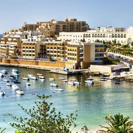 Friendly House Paceville * San Ġiljan