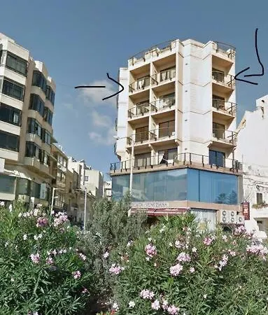Friendly House Paceville * San Ġiljan